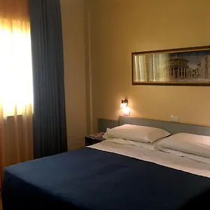 فندق بينغ بونغ, ليدو دي أوستيا